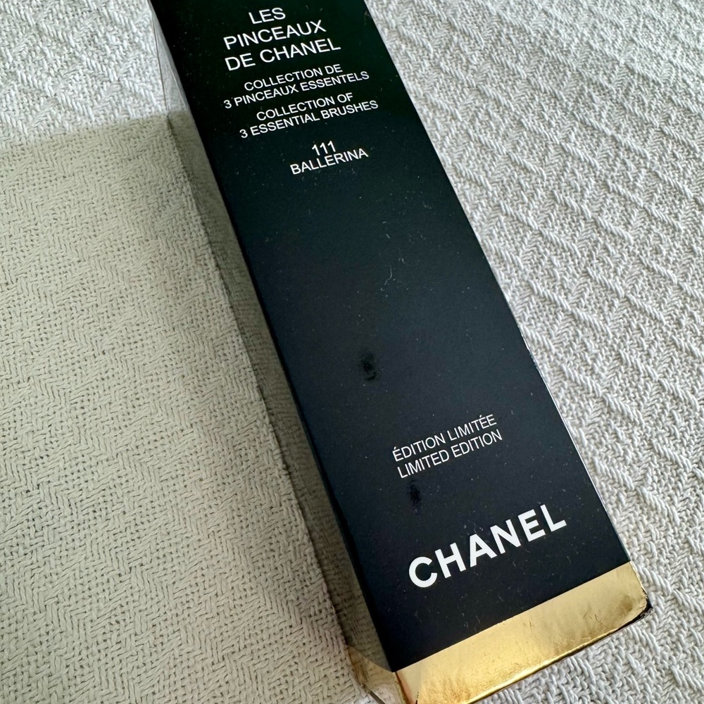 CHANEL Les Pinceaux de CHANEL Limited Edition 3 Essential Brushes